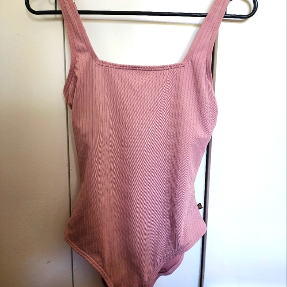 La vie en rose one piece - Picture 1 of 3